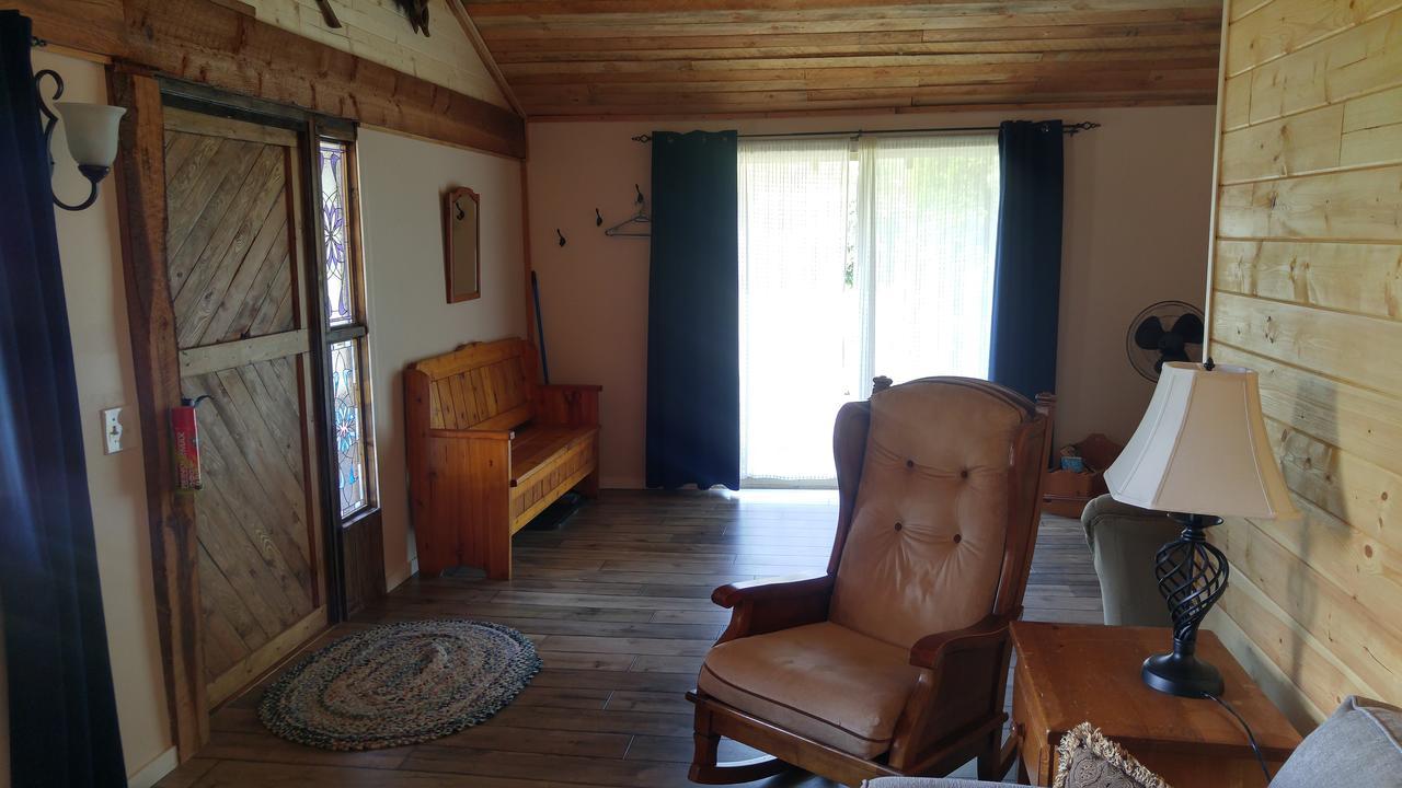 Wolfwood Guest Ranch Villa Clearwater Buitenkant foto