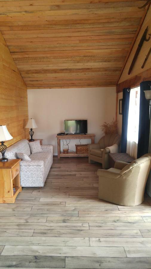 Wolfwood Guest Ranch Villa Clearwater Buitenkant foto