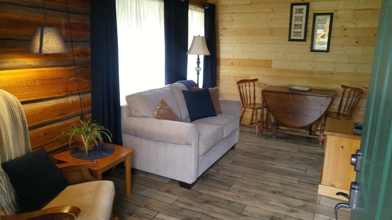 Wolfwood Guest Ranch Villa Clearwater Buitenkant foto